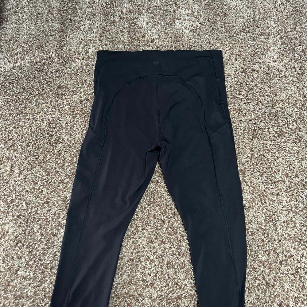 Athleta Ultimate Stash Pocket Capri. Size large. Black.